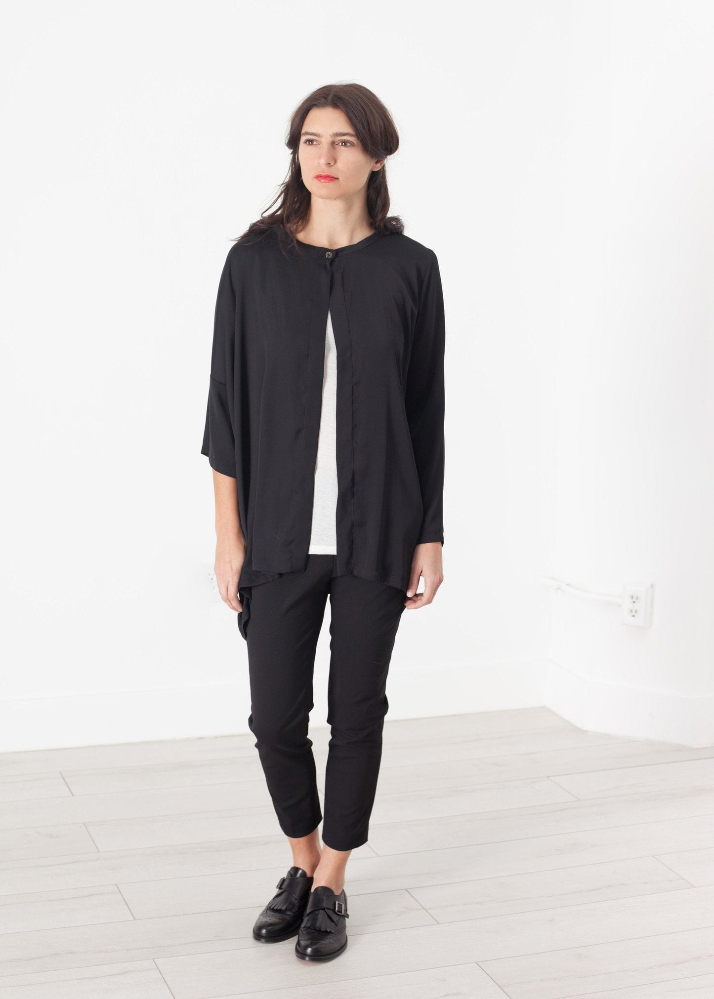 Obalanserad cardigan i svart