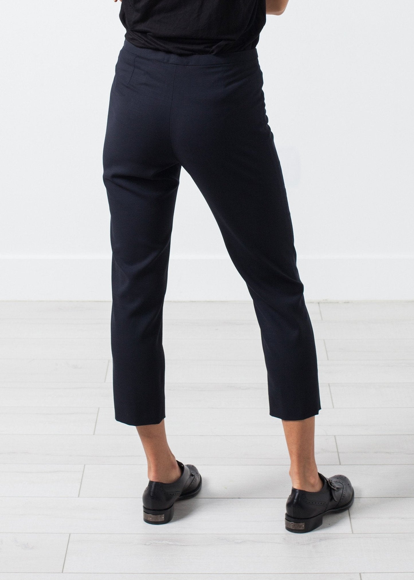 Pantalón corto de lana en azul marino