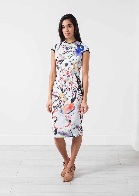 Traumkleid in gemaltem Blumenmuster