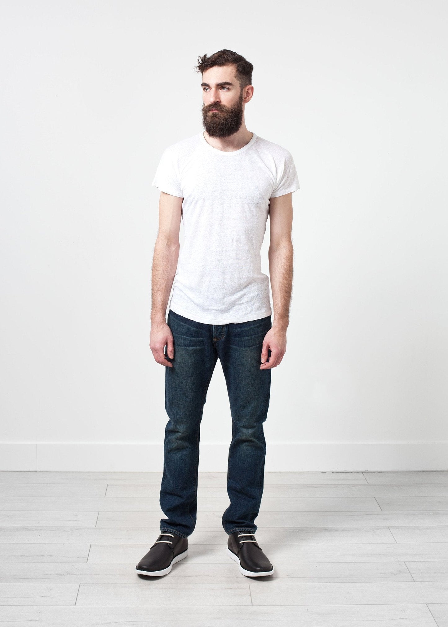 Komfort-T-Shirt aus weißem Leinen