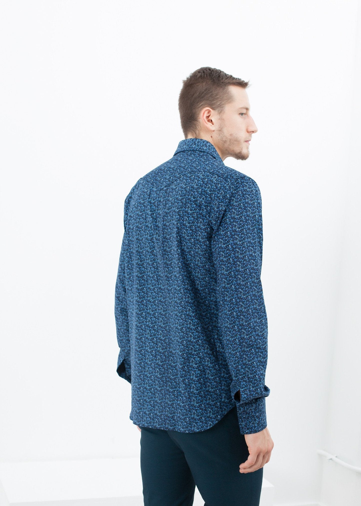 Western Arkansas Button-Up in Blau mit Blumenmuster