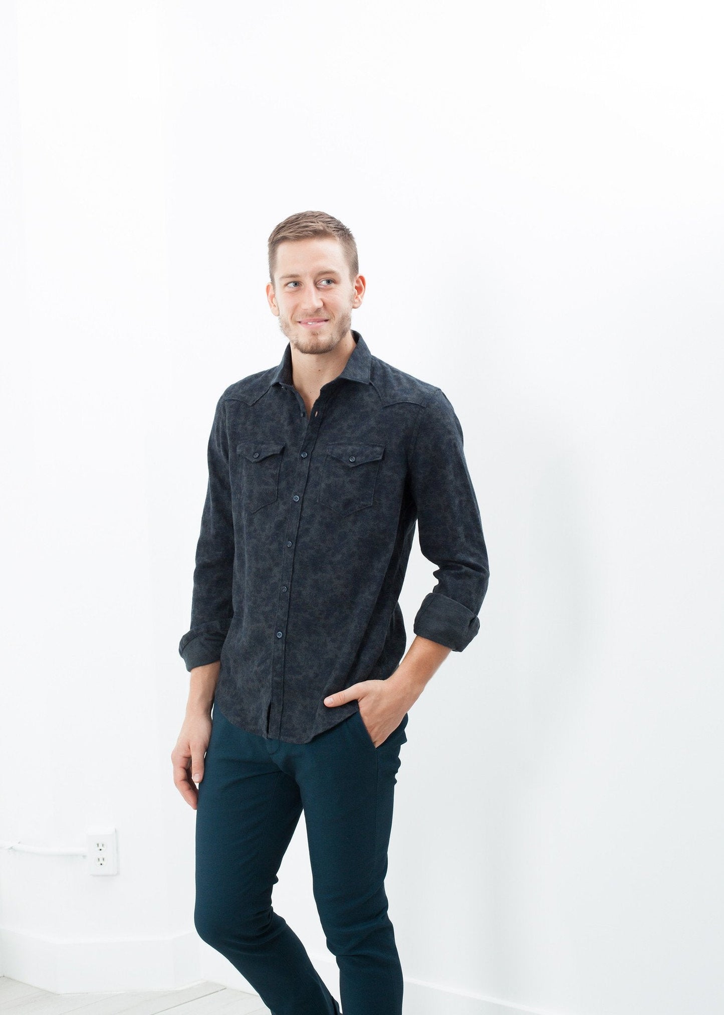 Camisa abotonada Western Arkansas en Dark Hash Floral 