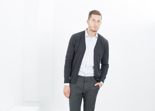 Cardigan à patte dissimulée en anthracite