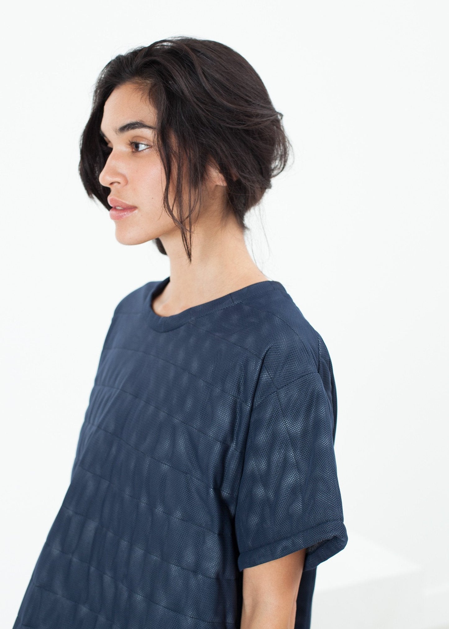 Abito t-shirt in rete trapuntata in blu navy