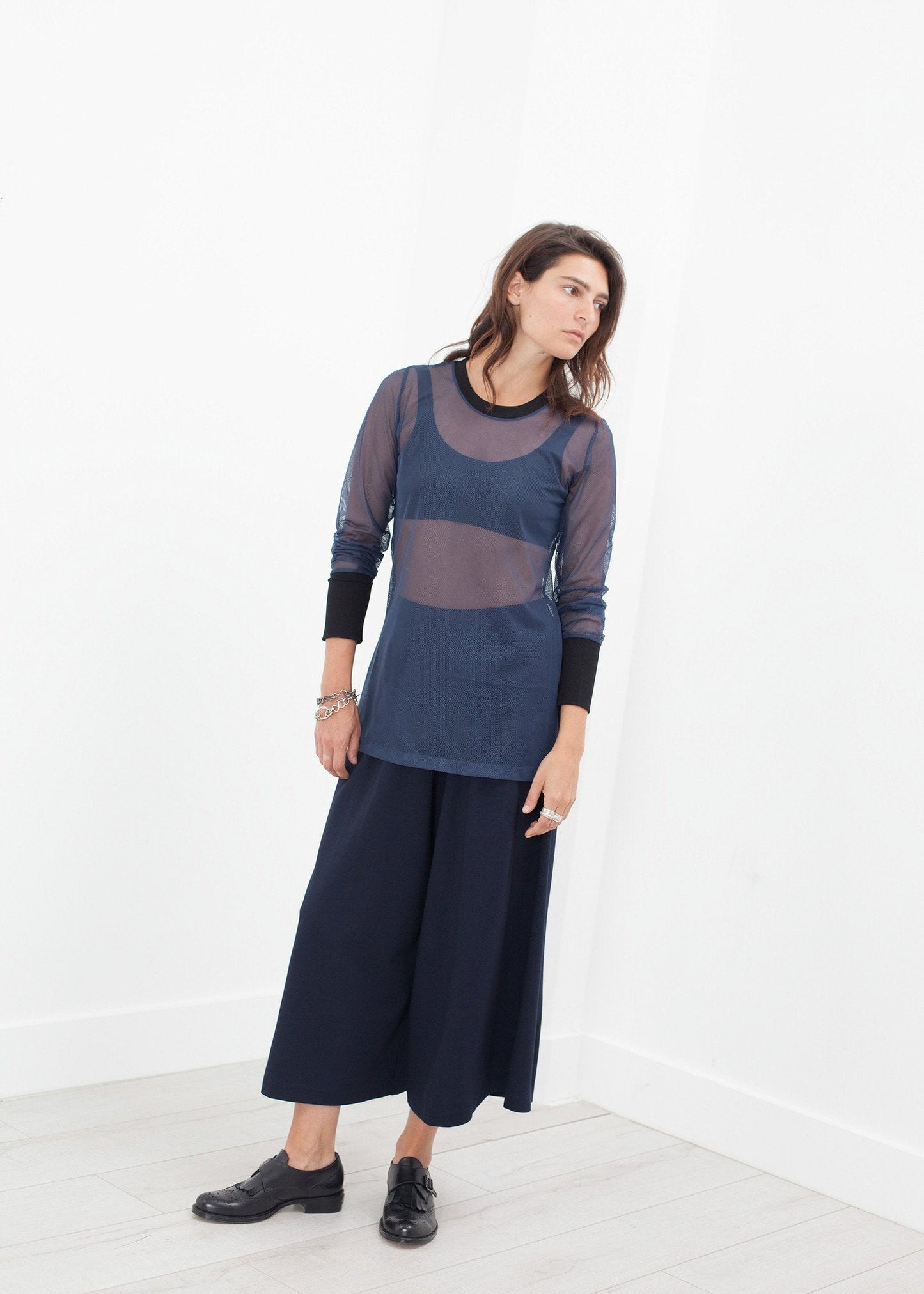 Mesh-T-Shirt mit Bündchen in Navy/Schwarz