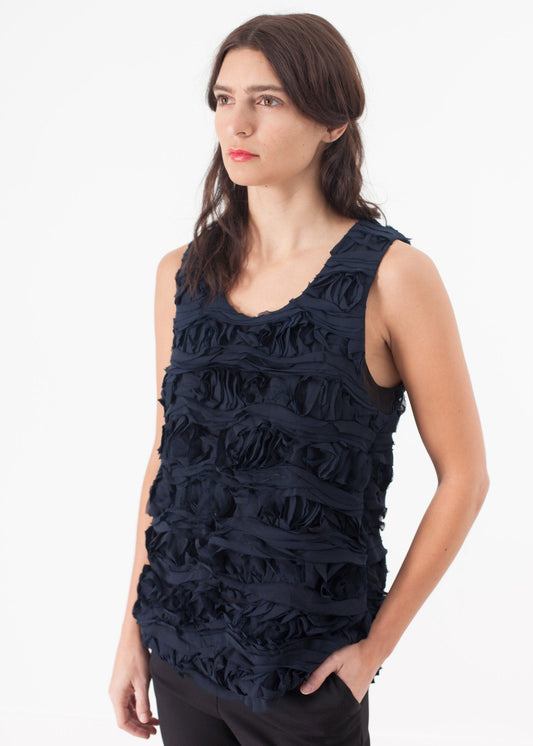 Camiseta sin mangas con volantes en azul marino