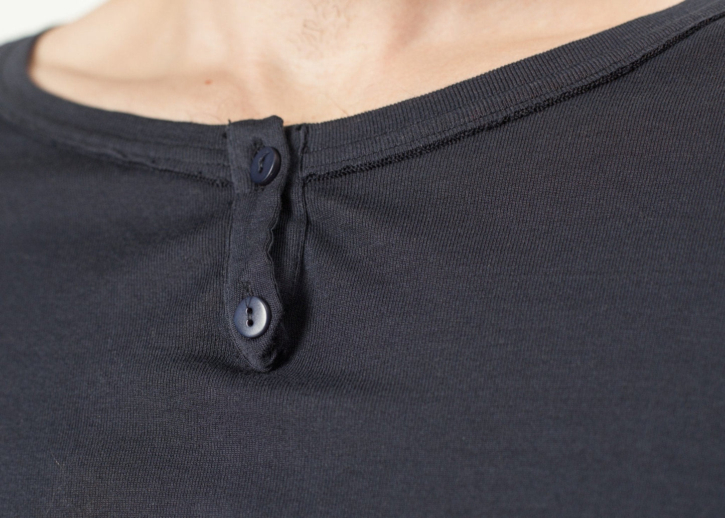 Henley en coton bleu gris