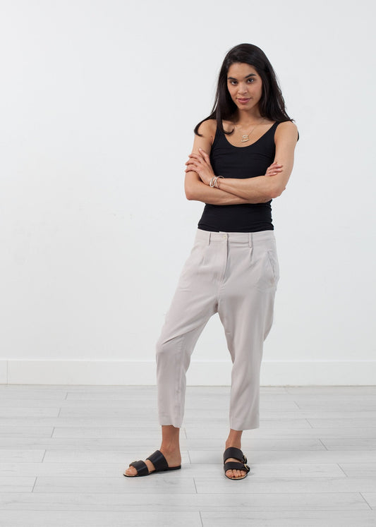 Pantalón de entrepierna caída de seda