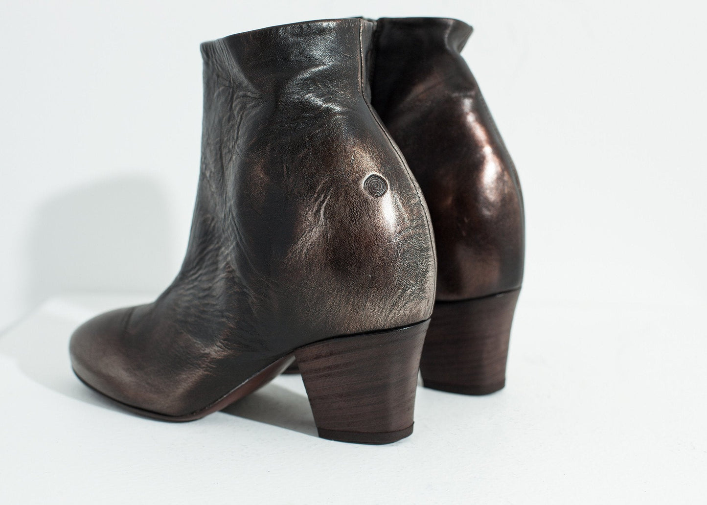 Scavata Stiefelette in Bronze