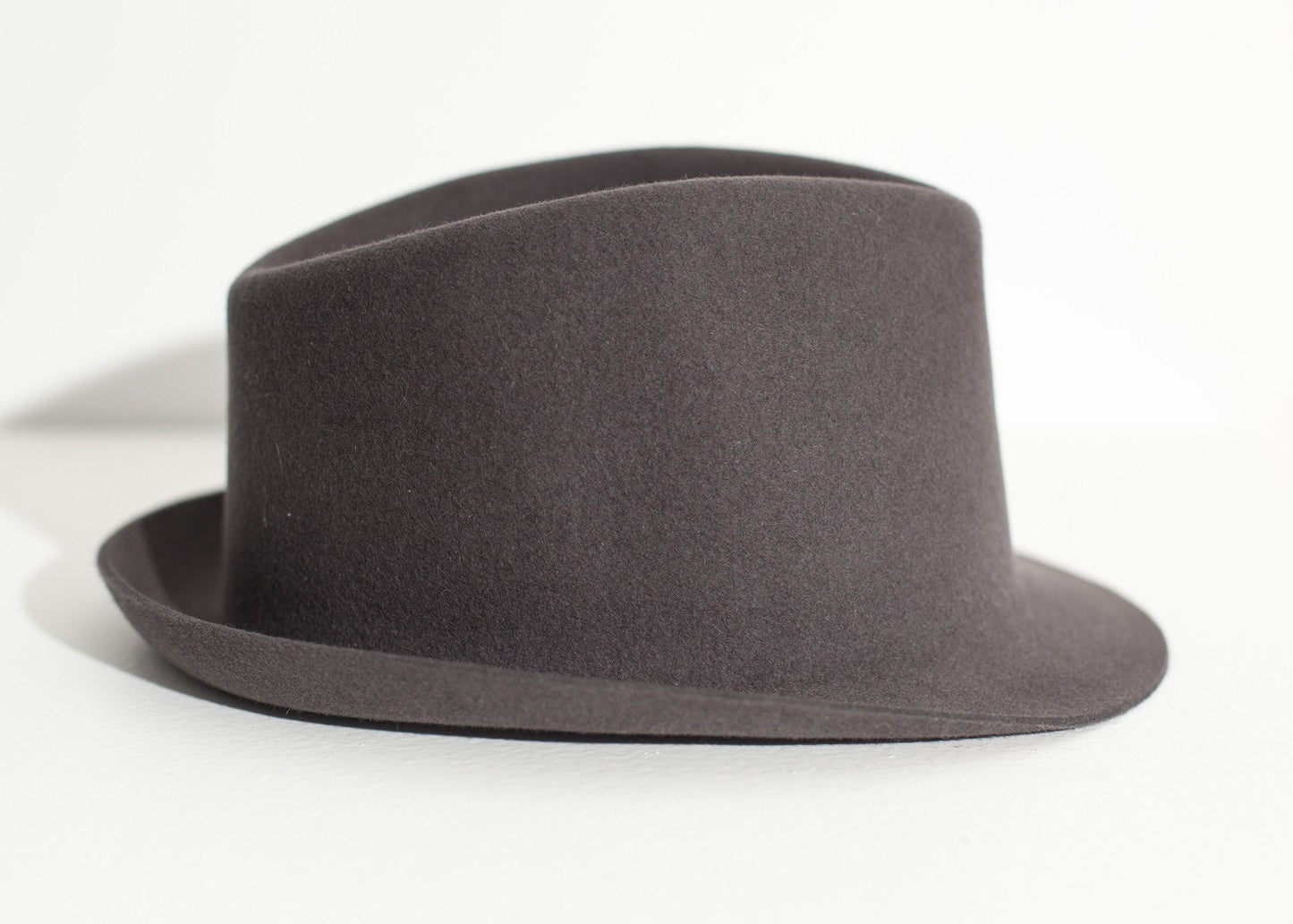 Cappello Charles in grigio acciaio